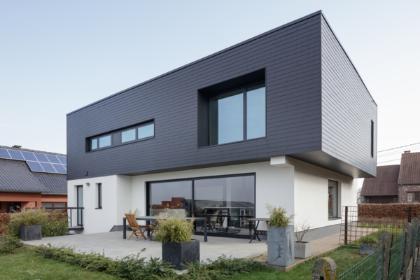 Strakke renovatie in Suarlée, België