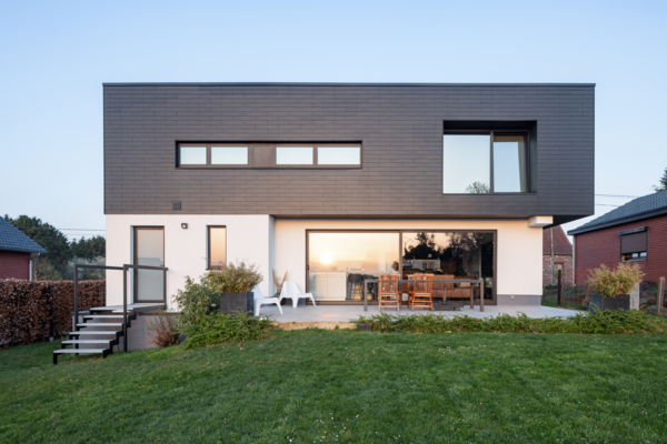 Strakke renovatie in Suarlée, België
