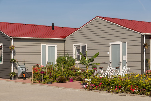 Woningen voor seizoensarbeid in Luttelgeest, Nederland