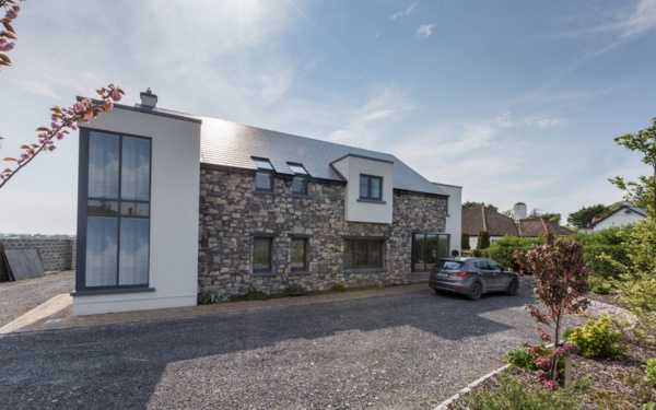 Tuam House Thrutone Smooth