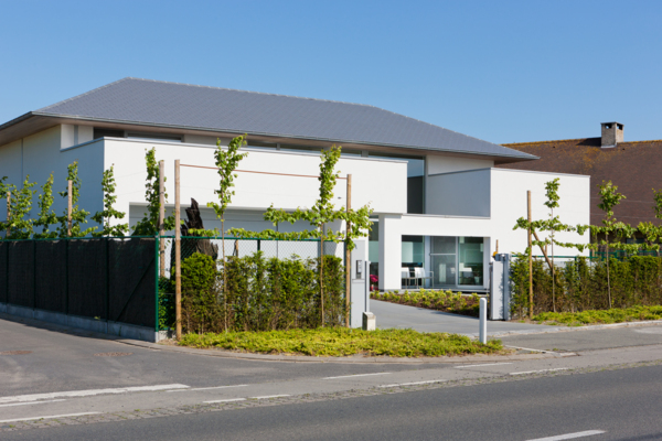 Woning met leien te Woumen, België