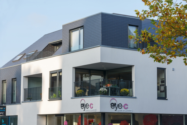 Appartementsgebouw met handelszaken in Zedelgem, België