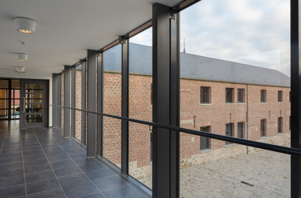 Transformation de maison communale et CPAS à Wanze, Belgique